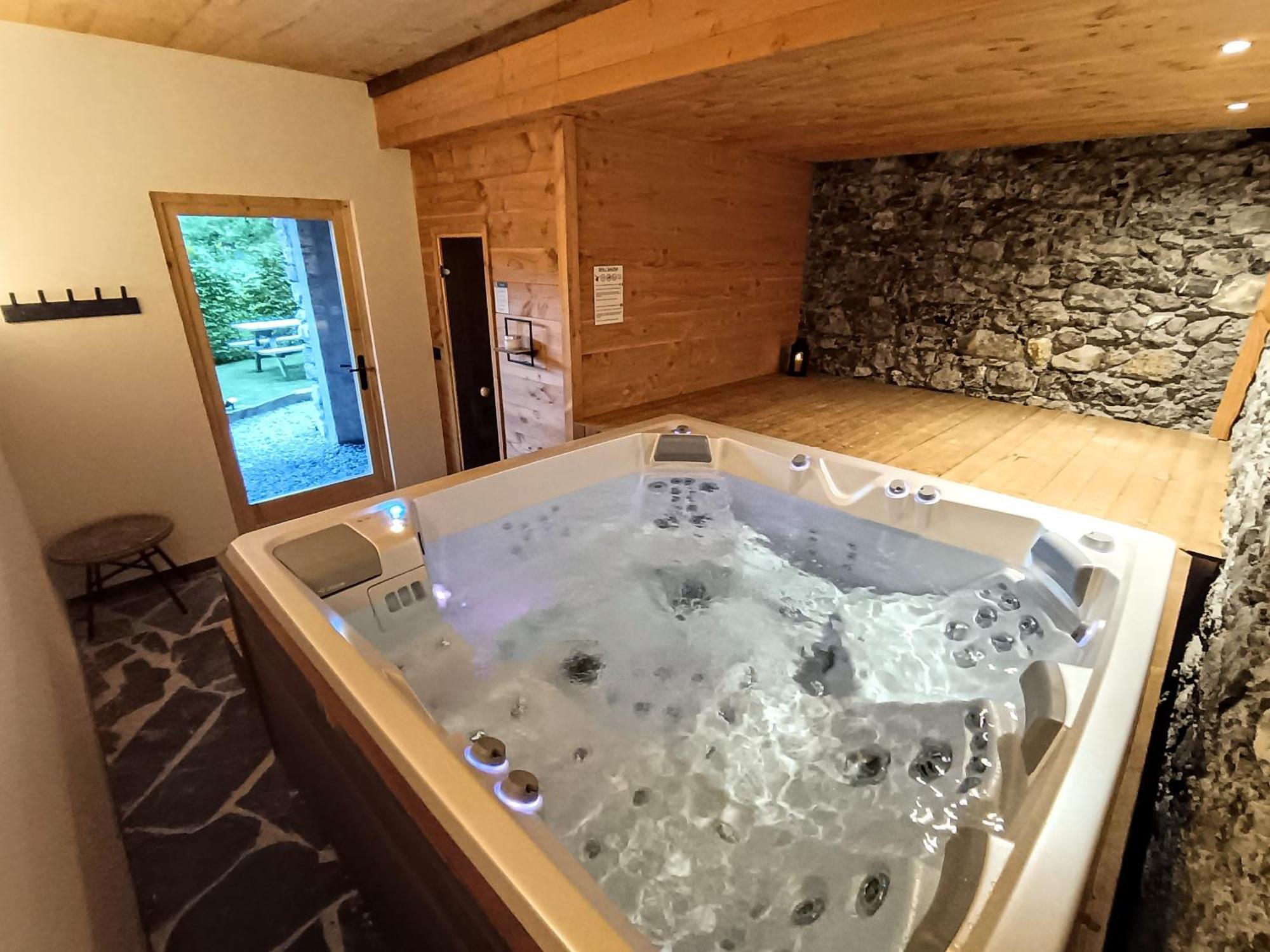 Chez Lucienne, Jacuzzi Et Sauna Samoëns Exterior foto